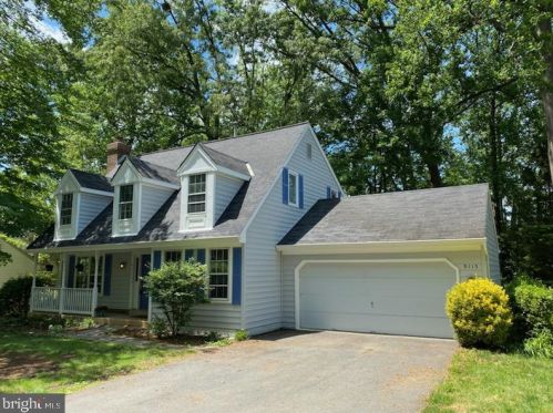 9115 Lake Braddock Dr, Springfield VA  22015-2136 exterior
