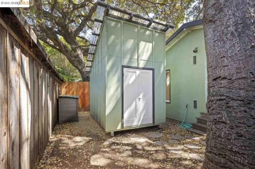 4221 Gln Ave, Oakland CA 94611-4349 exterior