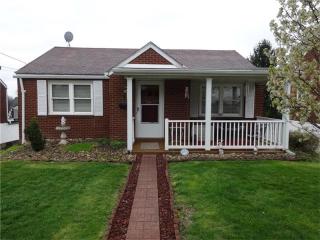 216 Stepp Dr, Monroeville PA  15146-3949 exterior