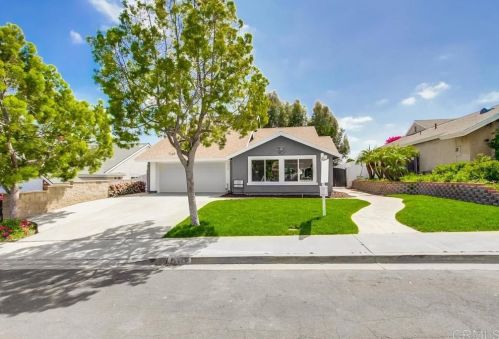 348 Dorsey Way, Vista, CA 92083-3070