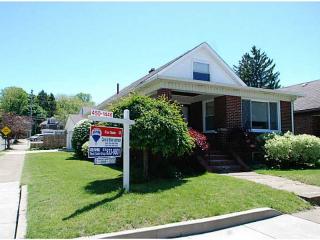 1931 Oxford St, Erie, PA 16505-4648