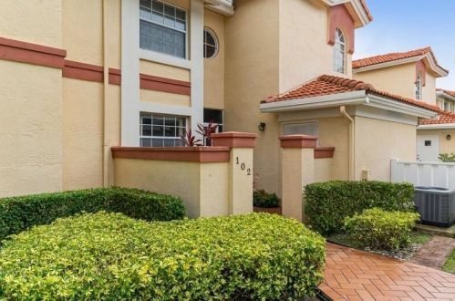 7396 Lake Meadow Way, Boynton Beach, FL 33437-5906