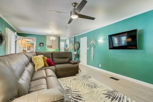 1672 Smiley Heights Dr, Redlands CA  92373-6533 exterior