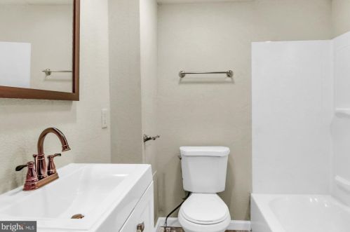 1505 Allison St, Harrisburg PA  17104-3138 exterior