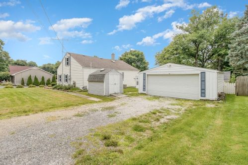 352 Park Ave, Valpo IN  46383-4645 exterior