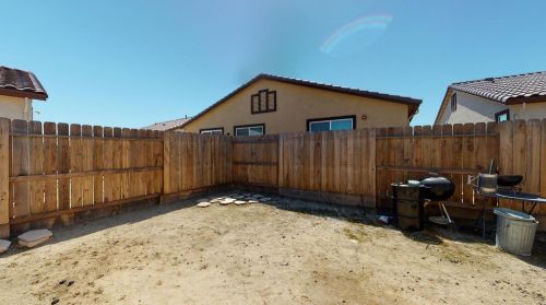 2479 Mountainside Dr, Los Banos CA  93635-8825 exterior