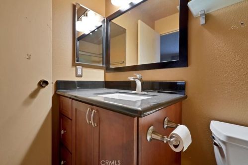 11690 Lakewood Blvd, Downey CA  90241-5272 exterior