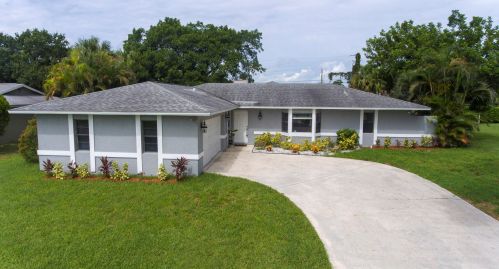 2316 Lejune St, Fort Pierce, FL 34953-2677