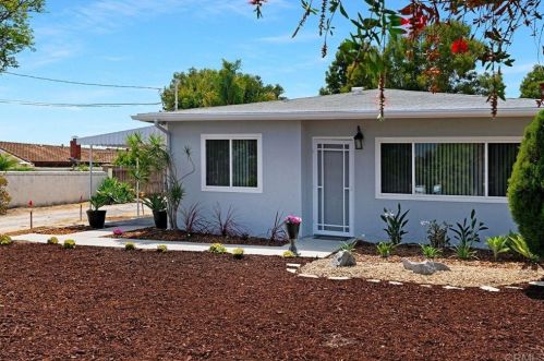 716 Grapevine Rd, Vista CA  92083-5527 exterior