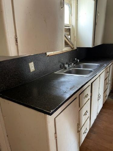 3007 Walnut St, Greenville TX  75401-3042 exterior