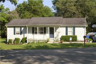 205 Fairoak St, Shelbyville, TN 37160-4745