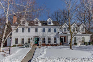 505 Point Ridge Dr, Racine, WI 53402-1956