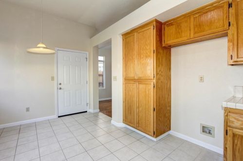 8635 Windsor Point Way, Elk Grove CA  95624-3431 exterior