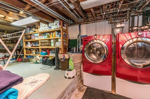 11 Sutton Pl, Crotonville NY  10562-4419 exterior