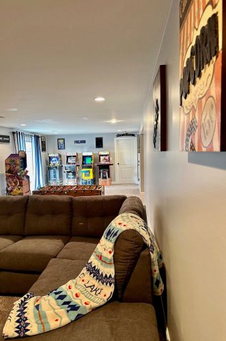 724 Joshua Ln, Lake Geneva WI  53147-4746 exterior