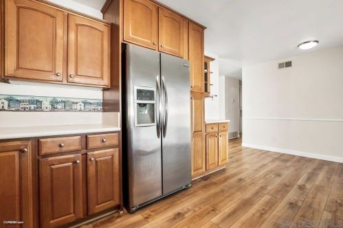 10859 Greenford Dr, San Diego CA  92126-2706 exterior