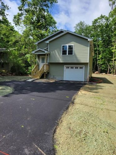 265 Staghead Dr, Glocester, RI 02859-1306