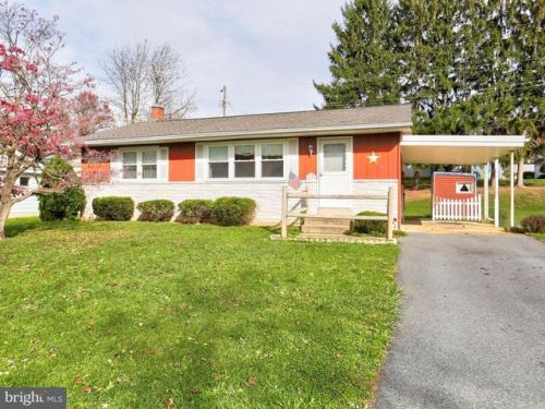 2629 Valley Dr, Lancaster, PA 17603-5930