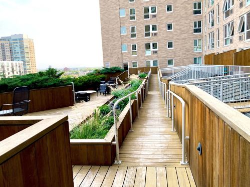 433 7th St, Minneapolis MN 55415-1626 exterior