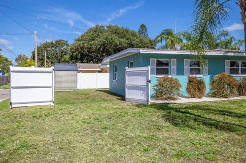 4090 Cherry St, Saint Petersburg, FL 33703-5910