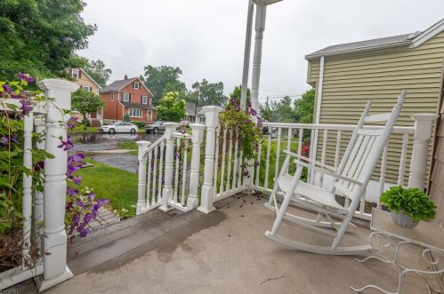 64 4th Ave, Garwood, NJ 07027-1113