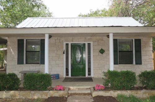 1404 Forest St, Georgetown TX  78626-6721 exterior