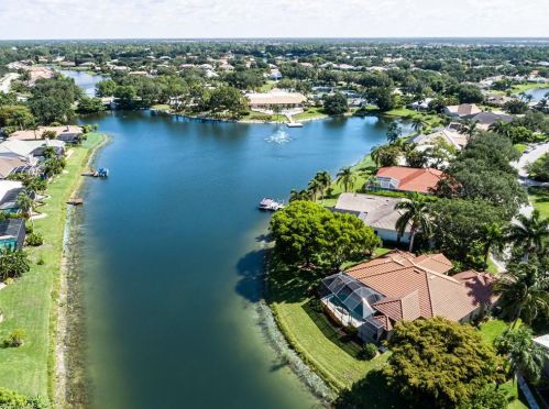 4533 Shearwater Ln, Naples, FL 34119-8838