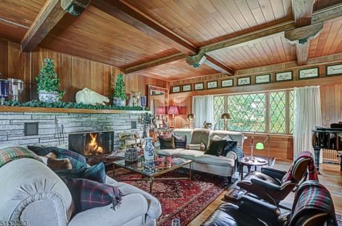 40 Peachcroft Dr, Bernardsville, NJ 07924-1007