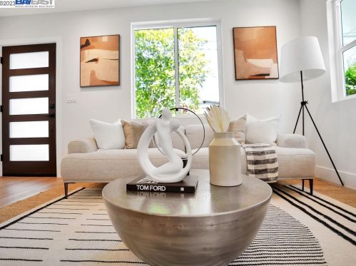 518 Stannage Ave, Berkeley CA  94706-1223 exterior