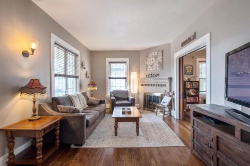 324 Elm Rd, Ambridge PA  15003-2134 exterior