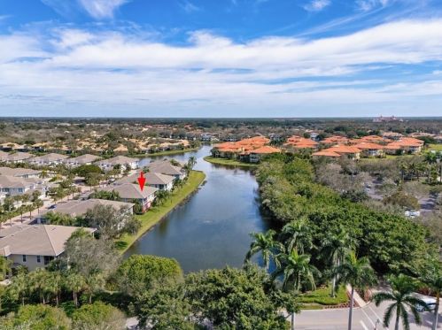 1916 Seville Blvd, Naples FL  34109-3363 exterior