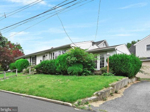200 Rodgers St, Ridley Park, PA 19078-3218