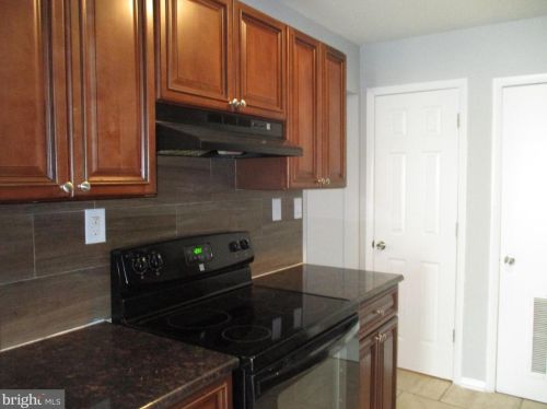 6 Lawrence Ct, Erial NJ  08081-1931 exterior