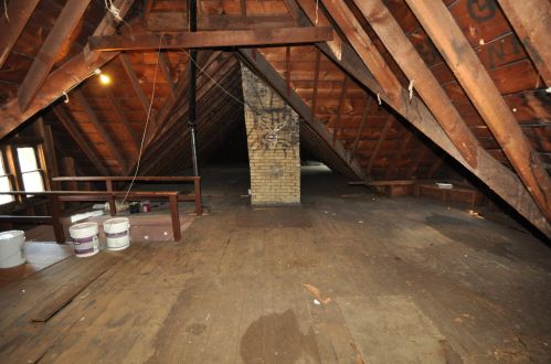 2362 1st St, Milwaukee WI 53207-1401 exterior