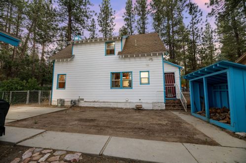 401 Sherwood Blvd, Big Bear City CA  92314-9659 exterior