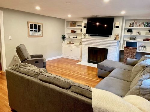 2 Turks Way, Woburn, MA 01801-4607