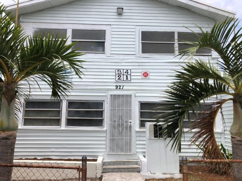 921 14th St, West Palm Beach, FL 33401-2576