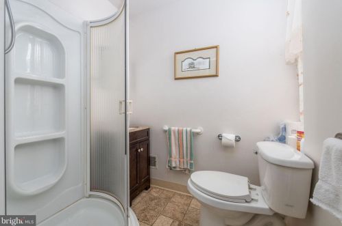 1424 Jackson St, Philadelphia PA 19145-3617 exterior