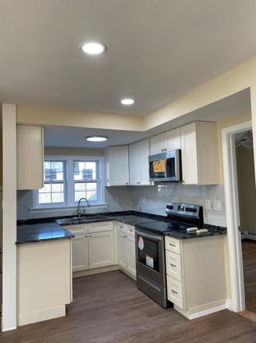 11 La Salle Dr, Providence RI  02908-2208 exterior