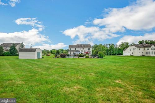 26 Kristen Ln, West Deptford NJ  08051-1672 exterior