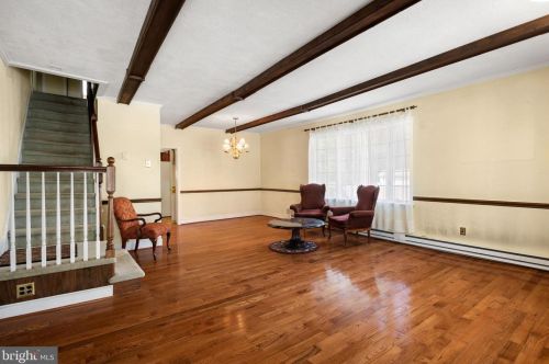 48 Walnut Ave, Berwyn, PA 19312-1772