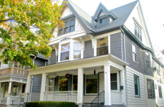3272 Hackett Ave, Milwaukee WI  53211-2640 exterior