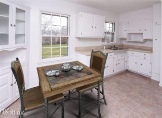 1805 State Blvd, Fort Wayne IN  46808-1933 exterior