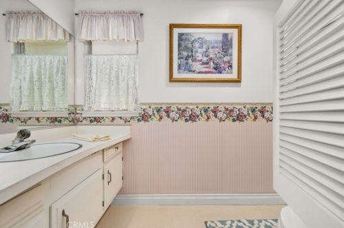 16457 Heathfield Dr, Whittier CA  90603-3203 exterior