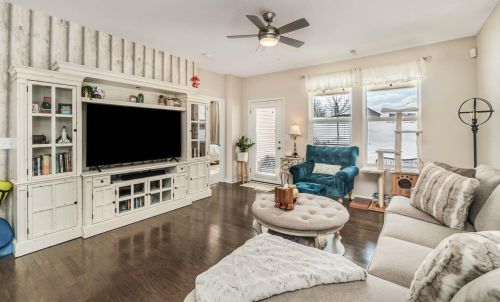 105 Woodside Park Dr, Amelia OH  45102-8711 exterior