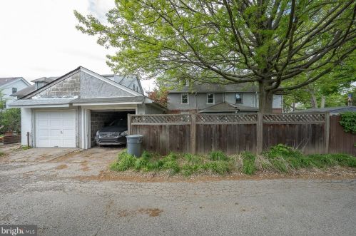 131 Linwood Ave, Ardmore PA 19003-2824 exterior