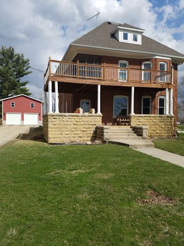 413 Lafayette St, Argyle, WI 53504-9763
