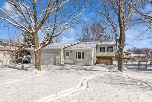 10639 National St, Lino Lakes, MN 55014-1589