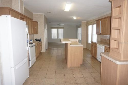559 Lindsey Dr, Lakeland FL  33809-7238 exterior