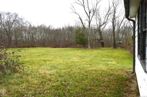 3571 Gomer St, Yorktown Hgts, NY 10598-1722